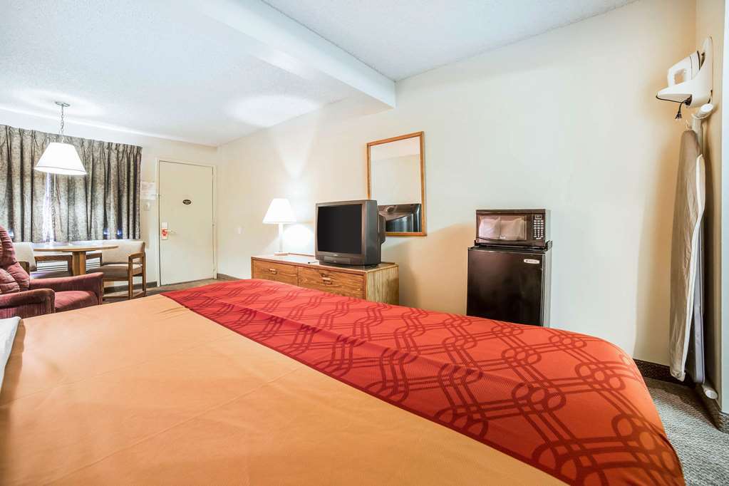 Econo Lodge 록 스프링스 객실 사진